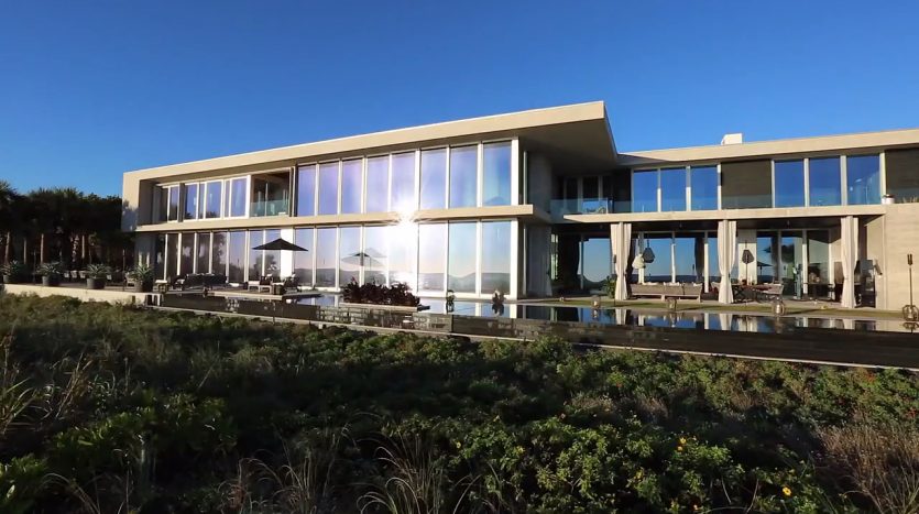 Mansión La Mar - Casa de lujo en Florida, casas espectaculares filmadas con drones de última generación.